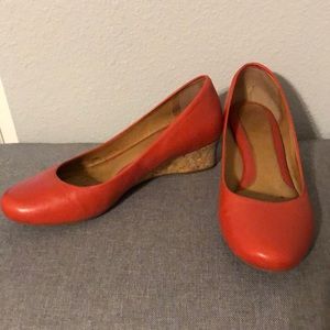 Coral Red Wedge Heels 👠